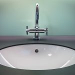 Mueble con lavabo incluido lo que necesitas para ganar espacio