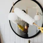 como limpiar un espejo de bano